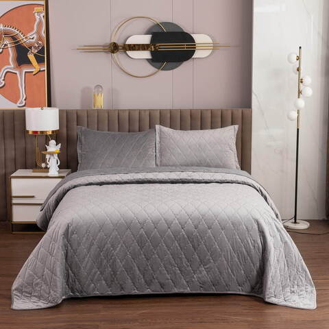 Покрывало 240х260 и 2 наволочки 50x70 Sofi De MarkO Деметра серое