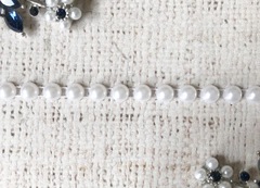 Тесьма жемчуг полубусины на нитке, d 6 мм, белый