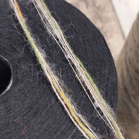 Смотка с альпакой и кидмохером 230 сухая трава