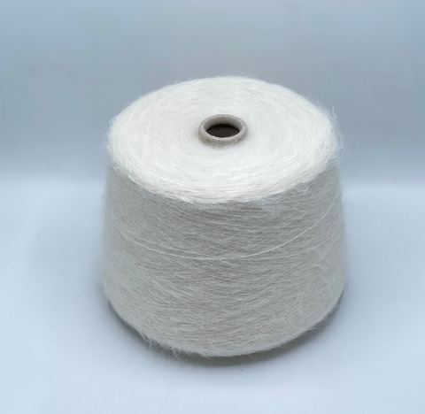 Filcom, Etereo,850м. 60% Супер кидмохер, 25% Шелк, 12% Беби альпака, 3% Меринос, Молочный+люрекс(569), 39781