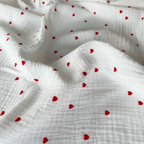 Пеленка муслин "Сердечки красные"