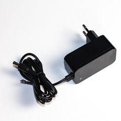 Адаптер для зарядки батарей автохолодильников