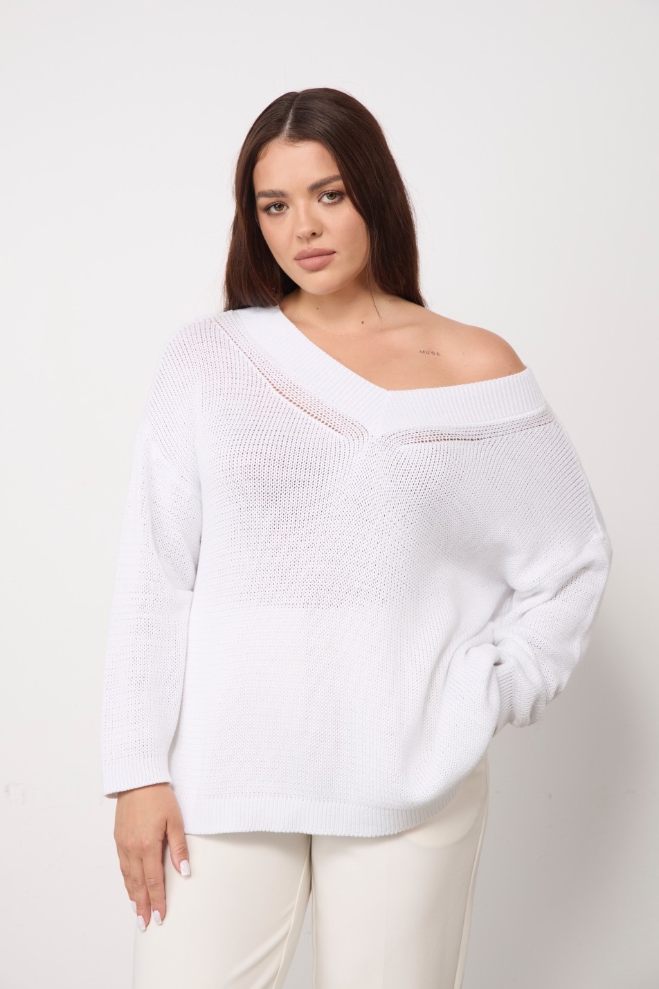 Джемпер вязаный на одно плечо, белый
