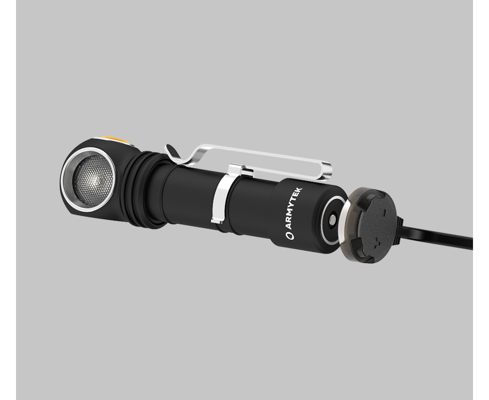 Armytek Wizard c2 Pro.