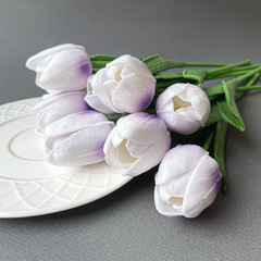Тюльпаны реалистичные искусственные, Бело-фиолетовые, латексные (силиконовые), 34 см, букет из 9 штук.