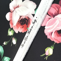 Ткань хлопок сатин с эластаном розы на  черном 2076