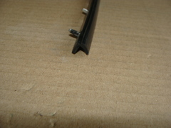 Уплотнение поворотного стекла на стойке УАЗ-469,452