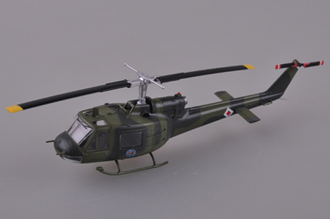 Модель Американский Вертолет UH-1B Huey масштаб 1:72