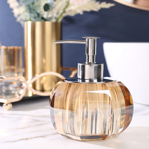 Дозатор для жидкого мыла круглый Kassatex Caprice CPR-LD