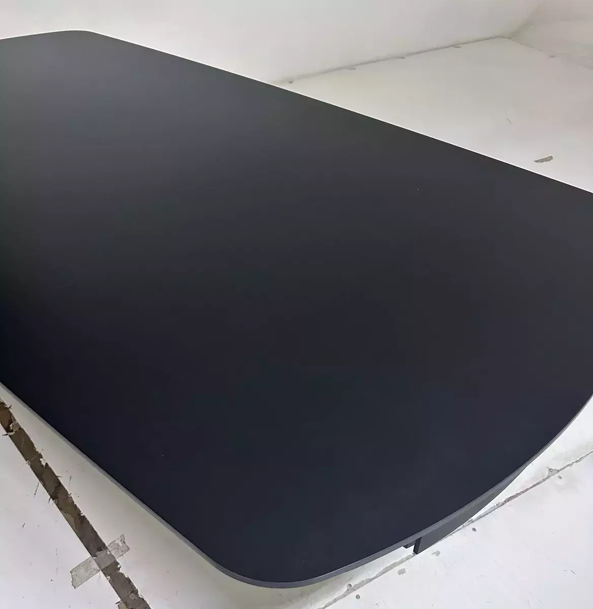 Стол DESIO 180 PURE BLACK SOLID CERAMIC Черный мрамор матовый, керамика/Черный каркас, DISAUR