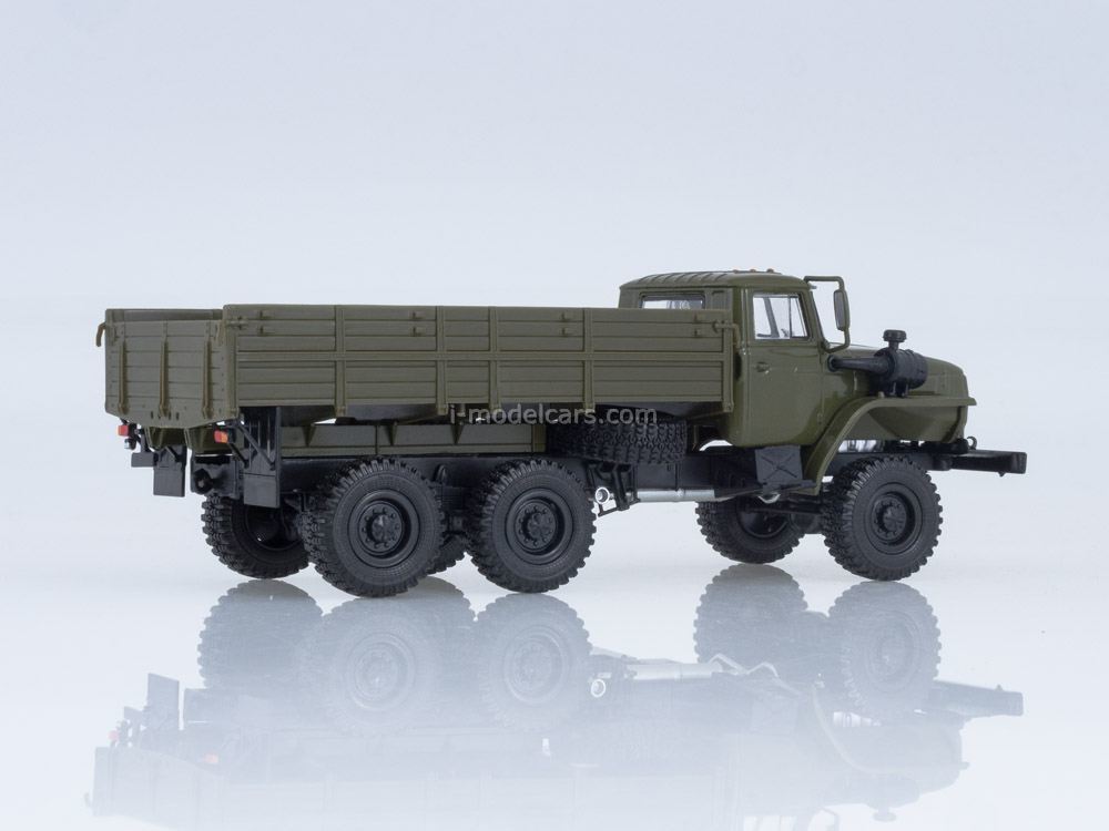 Ural-43202 flatbed truck khaki 1:43 Our Trucks #23 Ural-43202 flatbed truck khaki 1:43 Our Trucks #23