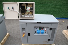 Бензиновый генератор 9 кВт АМПЕРОС LT10000S-3 в шумозащитном кожухе с автозапуском