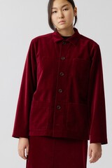 Верхняя мужская рубашка из бордового бархата