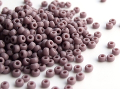 6/0 RR-0410 Opaque mauve