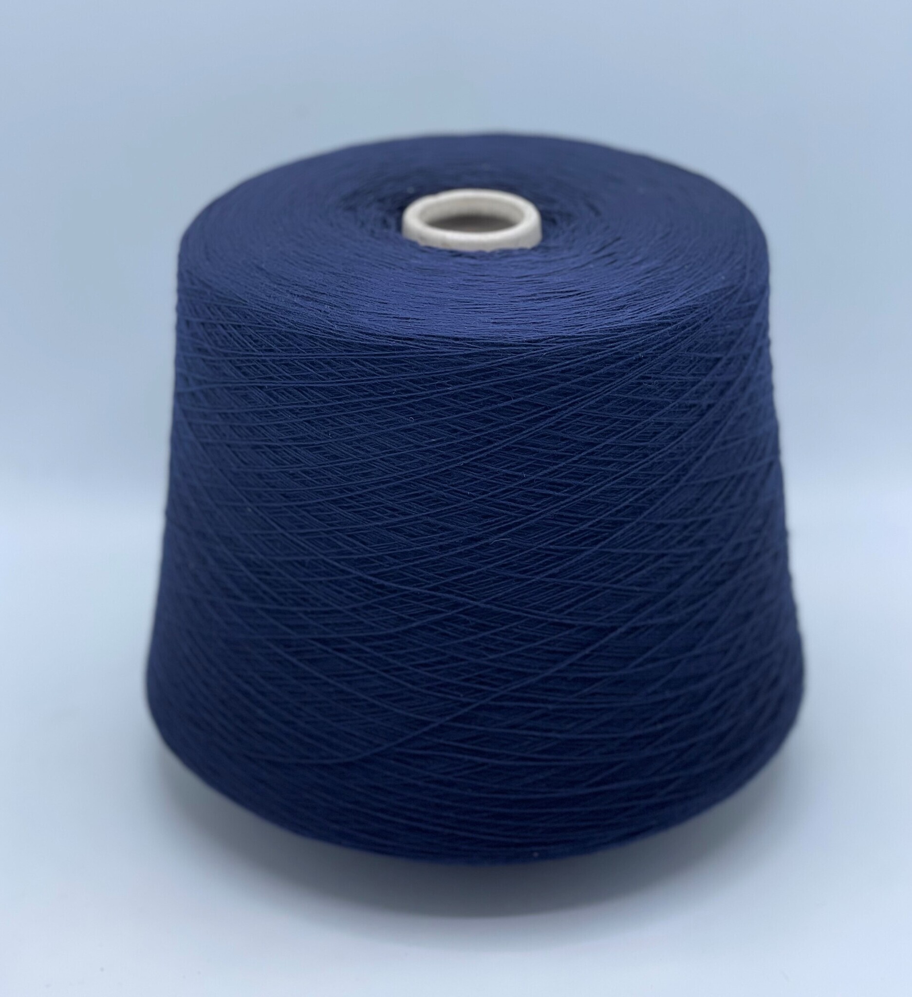 Пряжа New Mill (пр.Италия),art- VELOX 1450м/100гр,40% меринос, 10% кашемир, 25% вискоза, 25% полиамид. цвет-Темно-синий, арт.19709 Пряжа New Mill (пр.Италия),art- VELOX 1450м/100гр,40% меринос, 10% кашемир, 25% вискоза, 25% полиамид. цвет-Темно-синий, арт.19709