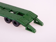 Semitrailer heavy carrier ChMZAP-5523 ​​green 1:43 AutoHistory