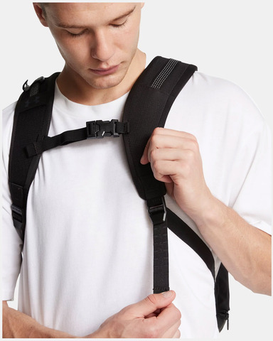 Картинка рюкзак городской Under Armour 1372290 `003 - 9