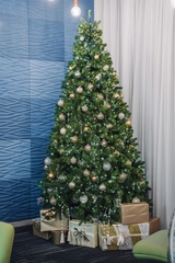 Новогодняя ель «Эстетика в деталях»