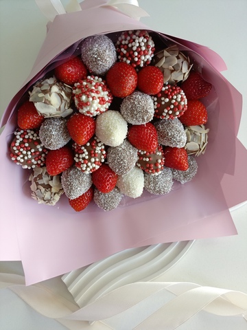 Букет из клубники в шоколаде 