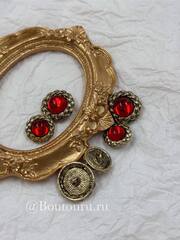 Пуговицы состаренное золото с красным камнем