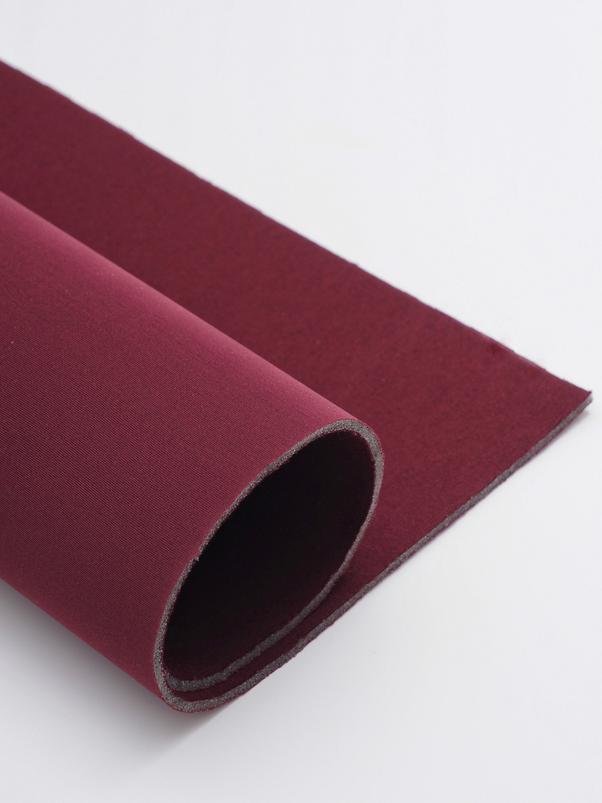 Поролон бельевой вино ламинированный толщина 3 мм отрезами