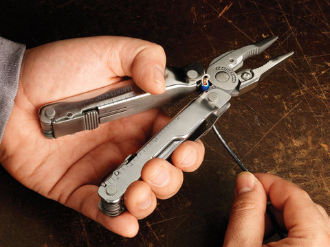 Мультитул Leatherman SuperTool 300, 19 функций, кожаный чехол*