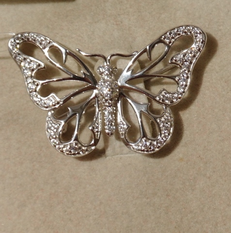 Брошь - бабочка из серебра.