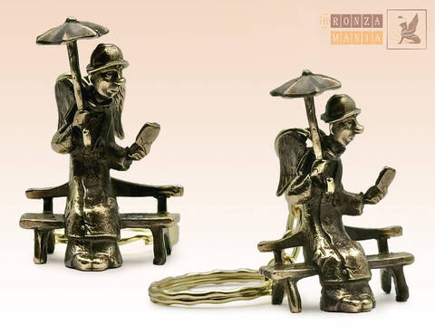 брелок Петербургский ангел на скамейке