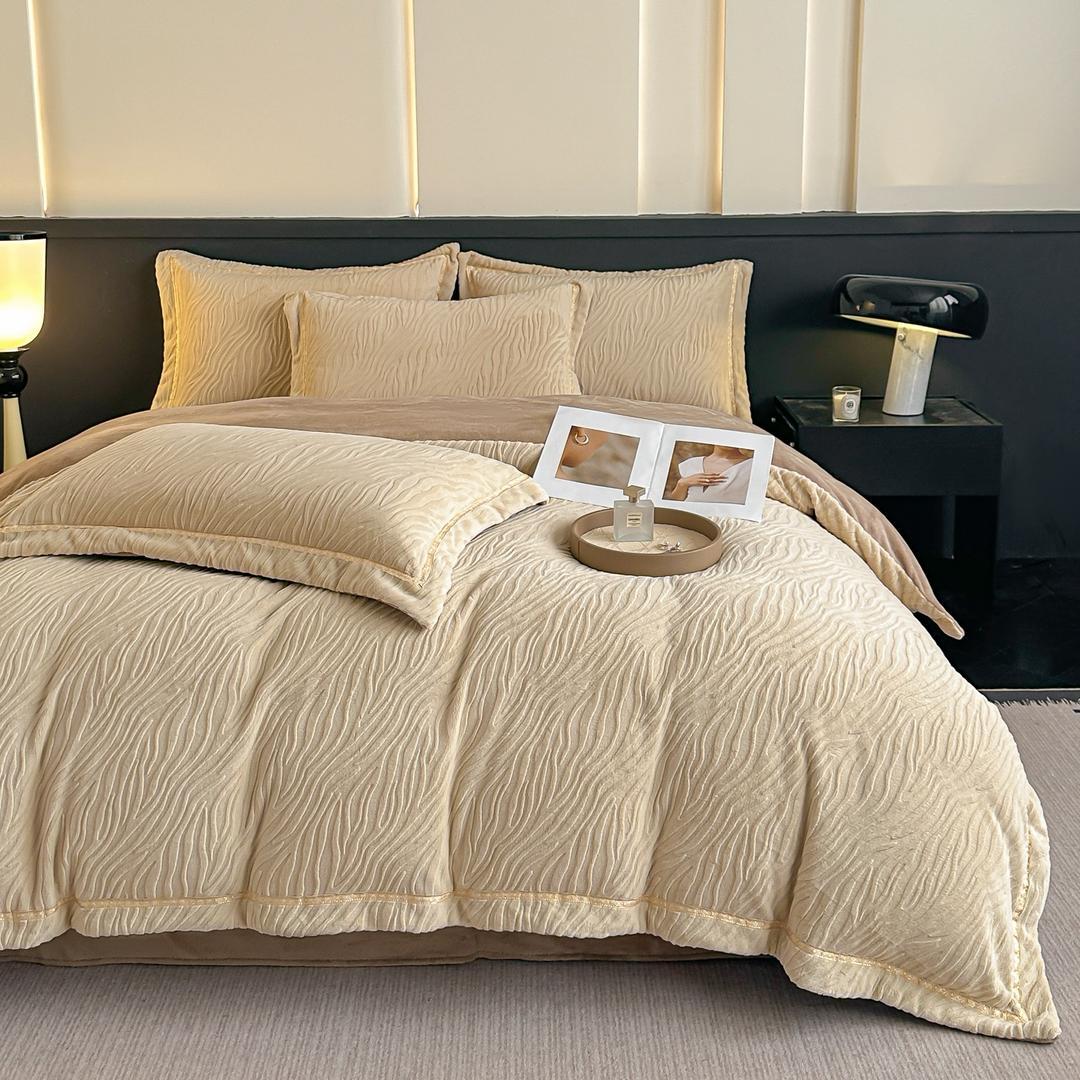 Постельное белье двуспалка Велюр Бежевый тигр