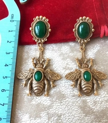 sergi-dlinnye-s-podveskami-muhi-v-stile-askew-london