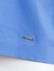 Футболка с V-вырезом и цельнокроеным рукавом из премиального хлопка  D49.100 (120033)