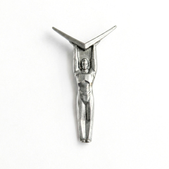 Брошь "Монумент славы"