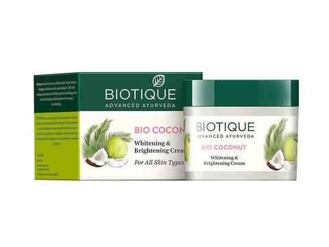 Крем для лица осветляющий и отбеливающий 'Biotique Bio Coconut Whitening & Brightening Cream' 50г