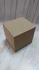 Коробка-крафт с откидной крышкой 8x8x8см