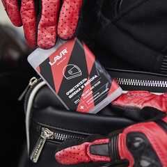 Очиститель шлема и визора LAVR MOTO, 20 мл