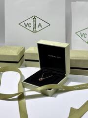 77950-komplekt-podarochnoj-upakovki-korobka-futlyar-dlya-kole-podveski-vca-lux