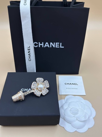 Заколка цветок Chanel