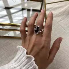 Кольцо винтажное с вишневым янтарем