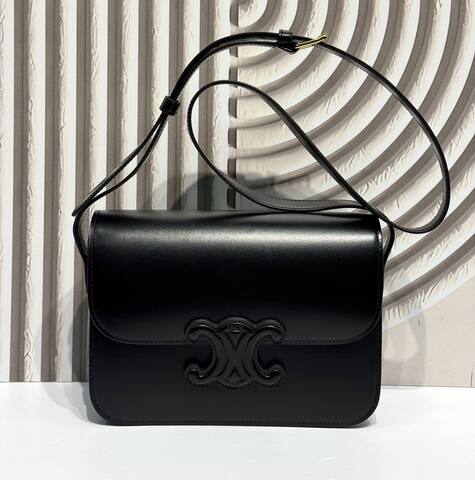 Сумки CELINE CLASSIQUE TRIOMPHE из блестящей кожи