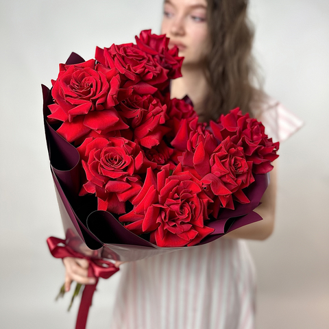 Букет 11 красных французских роз