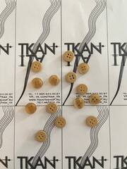 Пуговица пластиковая четырехпрокольная (Пластик, 12, Бежевый)