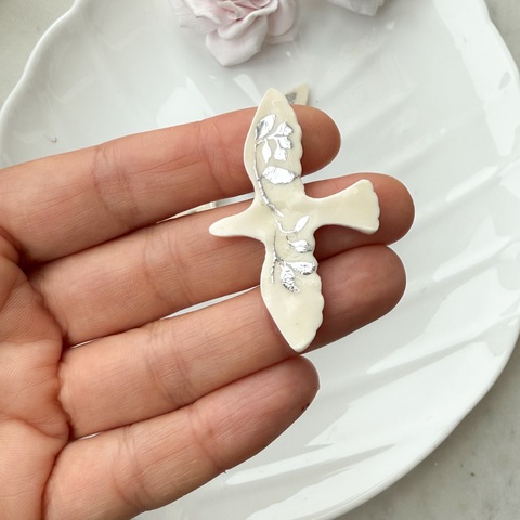 Подвеска Птица голубь, белый с серебром, L 50*30 мм, S055