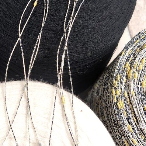 Лен (35%) с люрексом и шишибриками NODINO DI LINO 600 серый с желтым