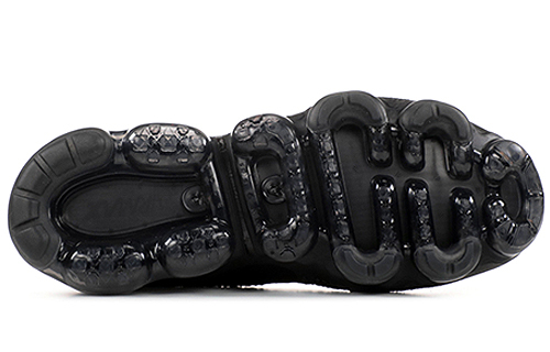 Nike Vapormax Se Laceless Cdg Triple Black Hyper Sneakers