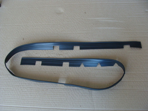 Прокладка переднего крыла УАЗ 469/Хантер (резина)