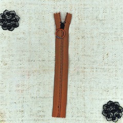 Молния спираль скрытая Т5, L 19 см, чёрный с оранжевым