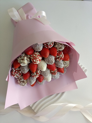 Букет из клубники в шоколаде 