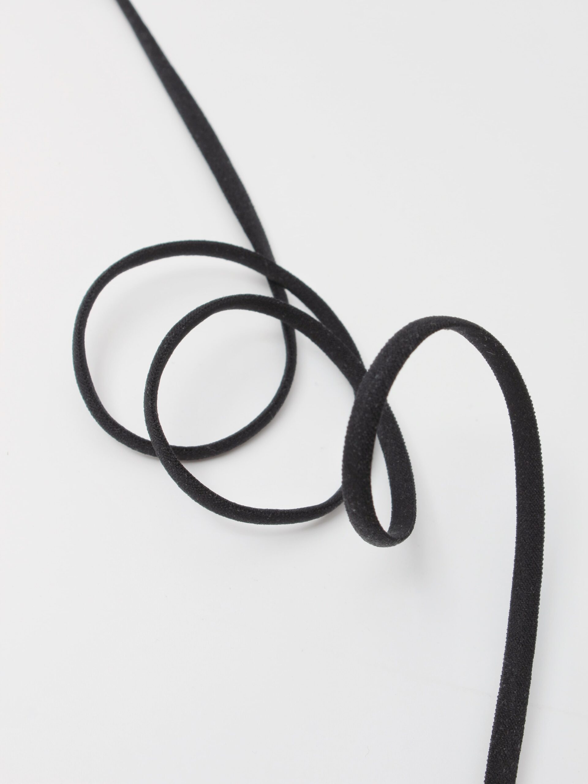 Резинка бретелечная черная жгутик 5 мм