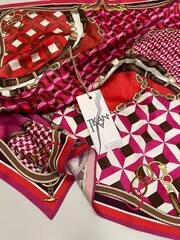 Платок вискозный с принтом (с обработанными срезами) (100%вискоза, Яркий розовый фон/геометрия с ремнями, 57*60)