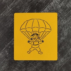 Девочка на парашюте